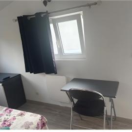 Studio Cozy à Etampes, מלון באטאמפ