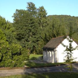 petite maison près de la Dordogne à Argentat