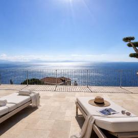 Villa with Infinity Pool - Stunning View