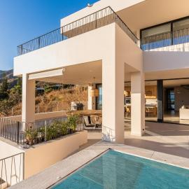 Casa Ambar Luxury Lake View Villa Pool Design, готель у місті Сан-Хуан-Косала