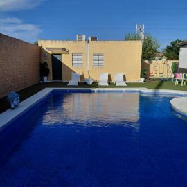 Casa Rural Circuito, hotell i Sevilla