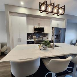 Amazing medium, long term rentals in Drumheller, hotel a Drumheller