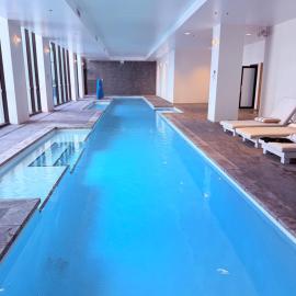 Elegant Parkes Stay near Lake & Parliament, מלון בCampbell