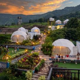 JSOT Glamping Resort, hotel Kolvan városában