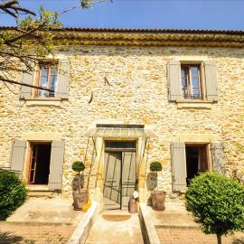 Maison de charme avec piscine chauffée près de Uzès