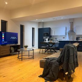 Spacious, Modern 2 Bedroom Home