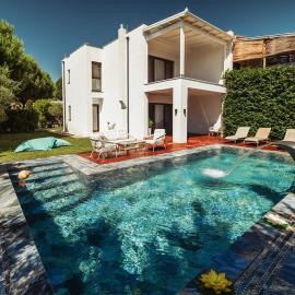 Discover your private seaside escape !!