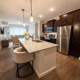 Spacious 2 Bedroom Escape - 15 Mins from Airport