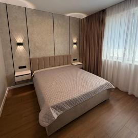 2-кімнатні LUX апартаменти, hotel sa Zhytomyr