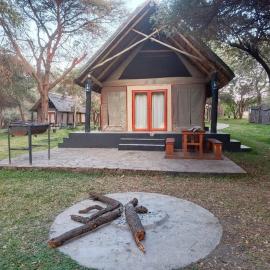 Lower Zambezi self catering safari tent – hotel w mieście Chiawa