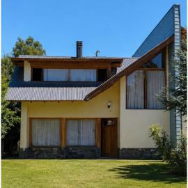 Cabañas Gnionguis, ξενοδοχείο σε Villa La Angostura