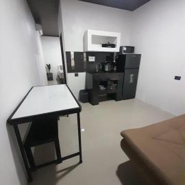 Apartment with Garage and Separate Kitchen
