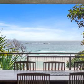 Waves 8 - Beachfront with pool