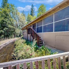 Flume-Side Cottage, hotel a Avery