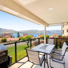 Lake Chelan Shores - Sunny by the Lake 18-4, hotel in Chelan