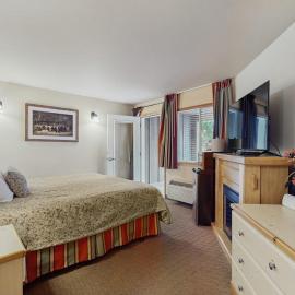 Icicle Village Resort 402: Juniper Studio
