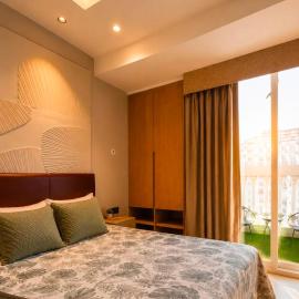 PKS Town Central Luxury Studio Free AC Wi Fi And Parking, hotel a Māripat