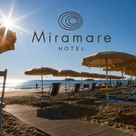 Hotel Miramare โรงแรมในปีเนโต