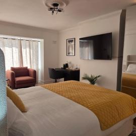 Large bedroom