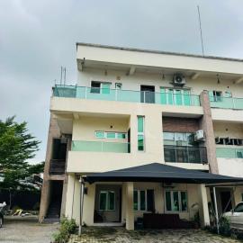 JTE Modern 3 Bedroom Duplex Chevron