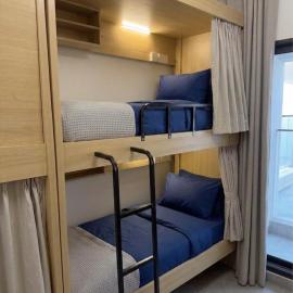 Modern Capsule Stay Downtown Near Emirates Tower Metro Station, hotelli Dubaissa