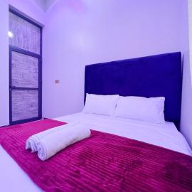 Cozy home, Room 2, Gated, Walk to airport,10Mins Drive to Stonetown: Zanzibar City'de bir otel