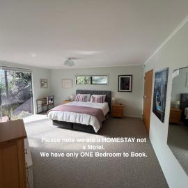 Restful Kerikeri Retreat - Spa, Views and Private Bathroom, hotel in Kerikeri