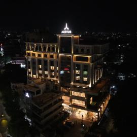 The Aurtus، فندق في أمرافاتي