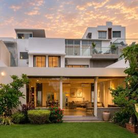 Vaana by the Sea - Juhu Beach, Part of StayVista