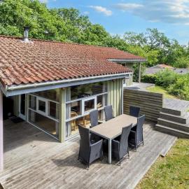 5 star holiday home in Hadsund, מלון בØster Hurup