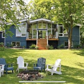 Welcome to the Lakehouse - Year Round Getaway, ξενοδοχείο σε McDougall