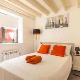 Peaceful Retreat Central London with Free Parking, Hotel in London