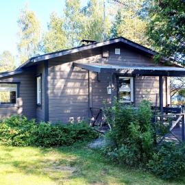 Lysti Cottage by the lake and magical countryside