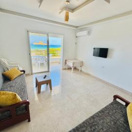 RafRaf beachfront Paradise