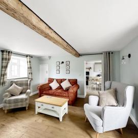 Cosy Ripley Cottage, Dog-Friendly, Log Burner, hotel di Ripley