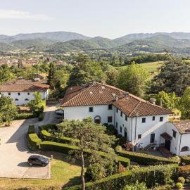 -Mugello- Prestigiosa villa con parco all'italiana Free Wi-Fi & Parking