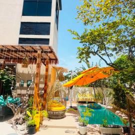 Palms hotel and Spa, hotell sihtkohas Fulhadhoo