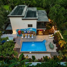 Sleeps 20-Pickleball-Heated Pool-Hot Tub-Gym-Sauna