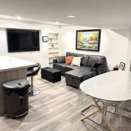 Belleville Family Suite