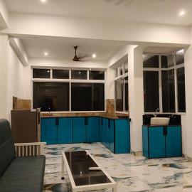 Naina Rosa properties, hotel en Rānī