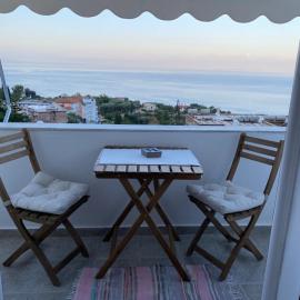 Blue Paradise Apartment, hotel a Lukovë