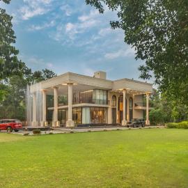 Sukoon Farm - A Lush Green Luxurious Stay Gurugram, hotel v destinácii Bahora
