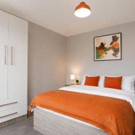 Heaton Park Guest House by CosyKey Stays