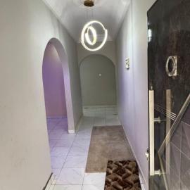 Sunshine Property – hotel w mieście Jambur