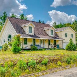 Explore the White Mountains! Spacious Rural Home, hotell sihtkohas Thornton