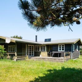 6 person holiday home in Hvide Sande