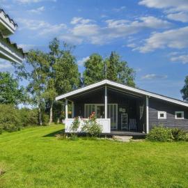 6 person holiday home in Glesborg