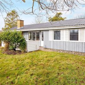 5 person holiday home in Sydals, hotel em Neder Lysabild