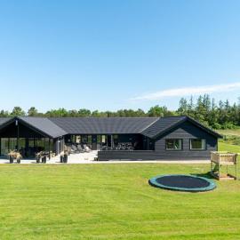 26 person holiday home in Nørre Nebel – hotel w mieście Nørre Nebel