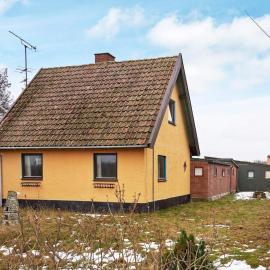 8 person holiday home in Hasle, отель в городе Хасле